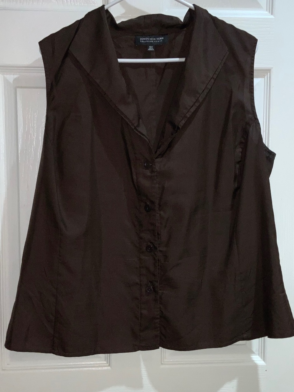Jones New York chocolate brown button front top Sz 16W sleeveless